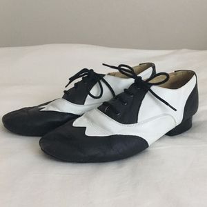 Leo's Black and White Shoes